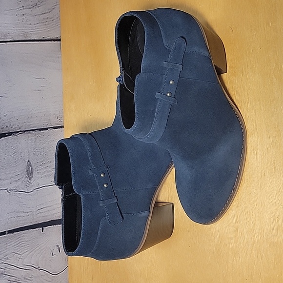 Sole Society Lyriq Suede Booties - Picture 6 of 6